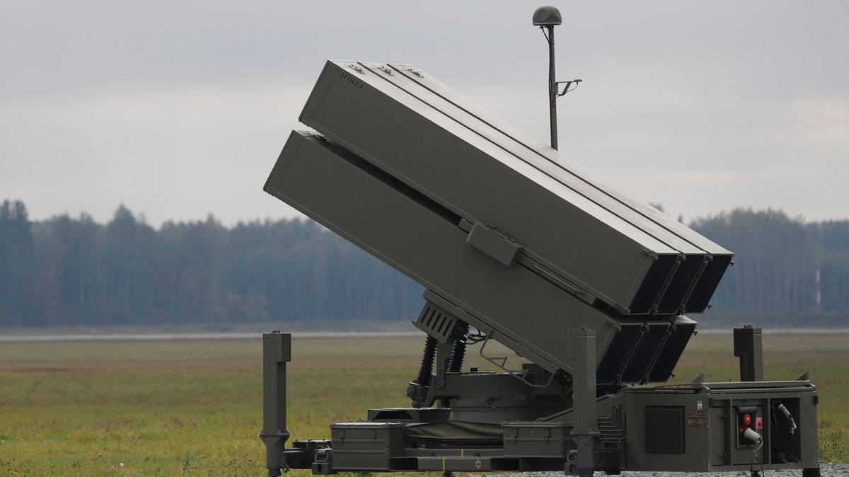 Západ by měl pomoci Ukrajině s protivzdušnou obranou, míní expert
